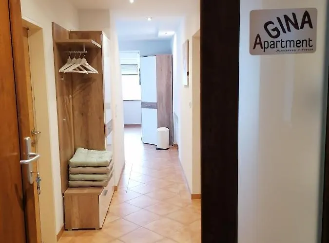 Gina * Інсбрук